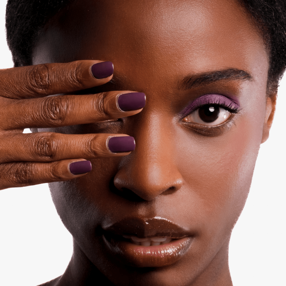 Le vernis semi-permanent - Raisin