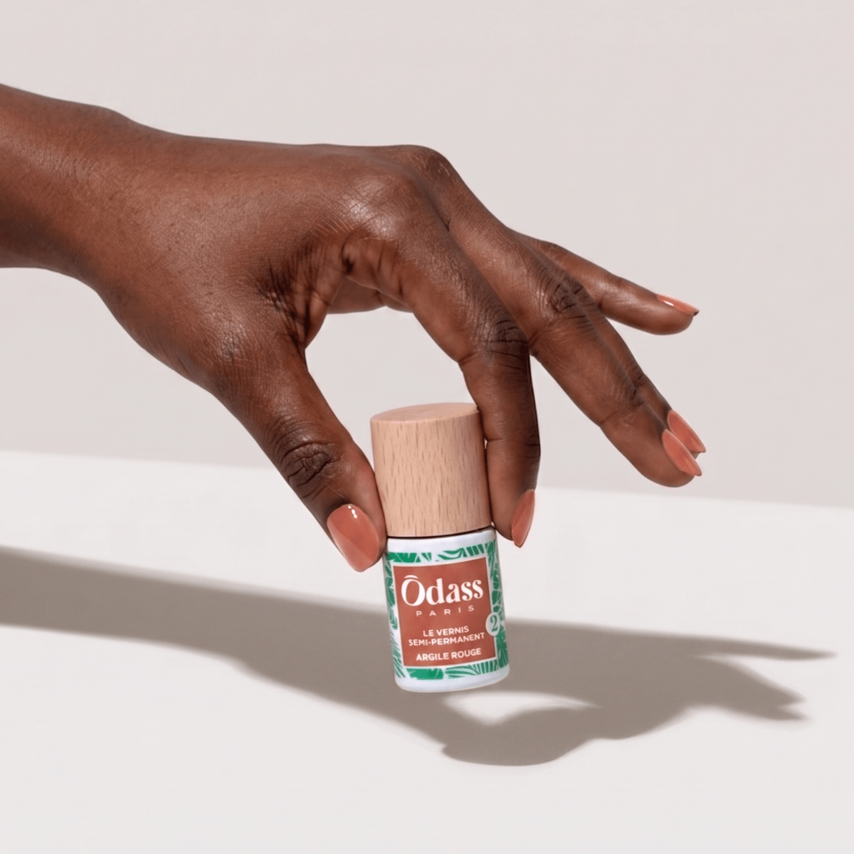 Le vernis semi-permanent - Argile Rouge