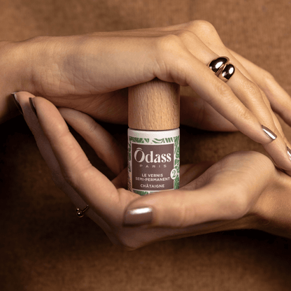 Le vernis semi-permanent - Châtaigne