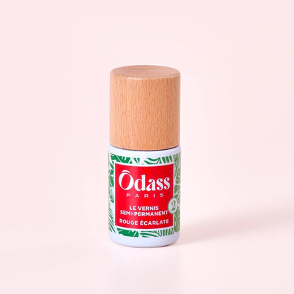 Le vernis semi - permanent - Rouge Écarlate - Odass - Paris