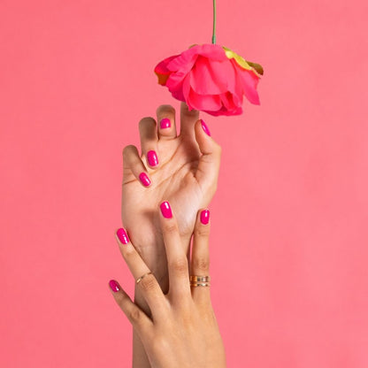 mains framboise vernis odass