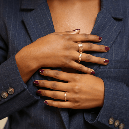 mannequin vernis cerise noire