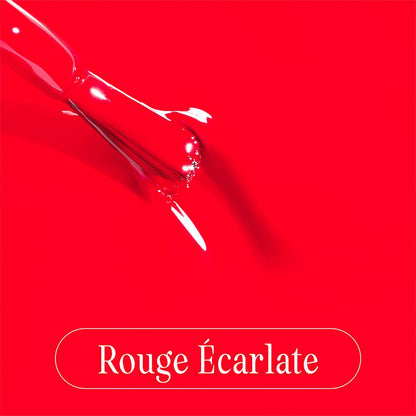 texture du vernis semi permanent rouge ecarlate